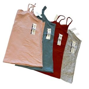 Time & Tru Tanks Set of 4